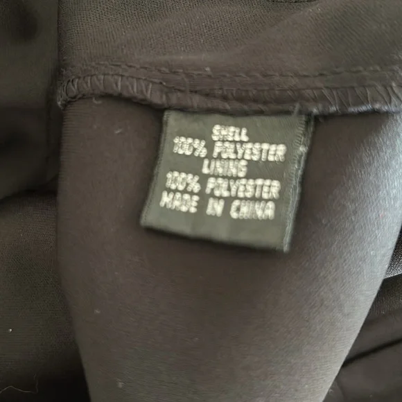 Adrianna Papell black ruffled cocktail dress size 4P - Picture 12 of 12